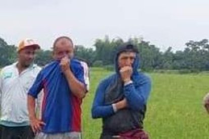 Por la pestilencia, unos moradores notaron la presencia de los restos.