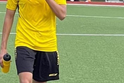 Lenny Luzuriaga es un defensa central    con buen juego aéreo.