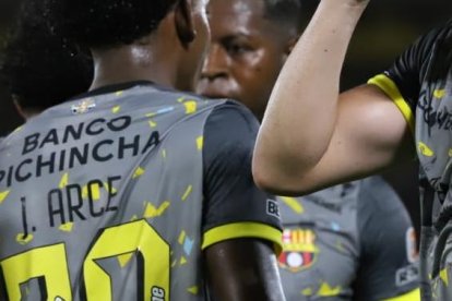 El defensa Carlos Rodríguez hizo el gol de Barcelona.