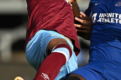 Moisés Caicedo sumó su sexto partido consecutivo como titular en los Blues.