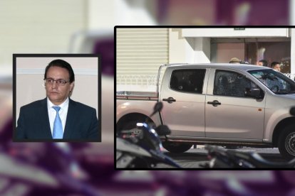 A esta camioneta se acababa de embarcar Fernando Villavicencio el día de su ataque, el 9 de agosto de 2023.