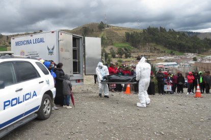Hasta niños presenciaron la siniestra escena que dejó a Lucía con náuseas y gran tristeza.
