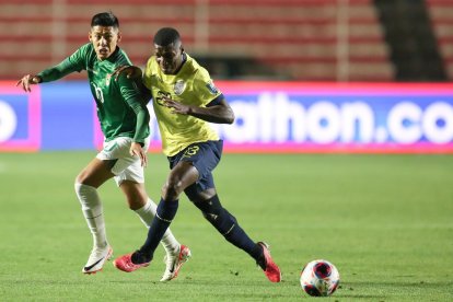 La selección de Ecuador ganó 2-1 a Bolivia.