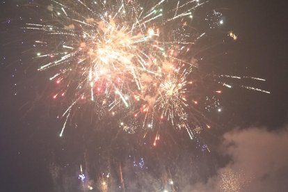 Entre las 24:30 y 01:00 del 14 de octubre se habría lanzado pirotecnia en Guayaquil.