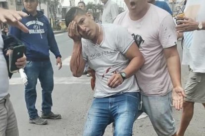 El oficial de la cooperativa resultó herido. Este fue llevado a una casa de salud de la localidad.