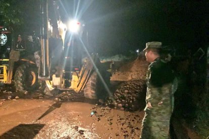 Militares acompañaban en labores, en San Lorenzo.
