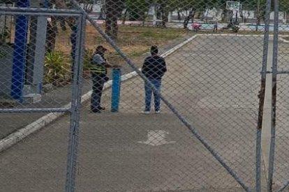 Emelec entrenó en el complejo de Samanes sin Miller Bolaños.