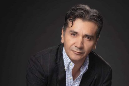 El director de teatro afirma que no puede juzgar a Kaviedes.