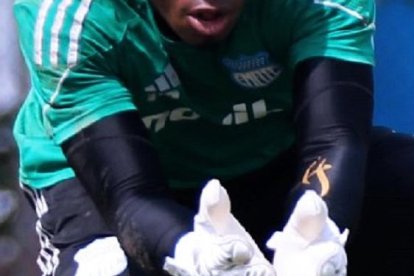 Pedro Ortiz es seguridad en el arco de Emelec para el Clásico.