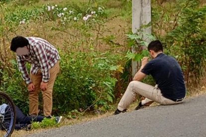 Entre la maleza aparecieron las víctimas, dijo la comunidad.