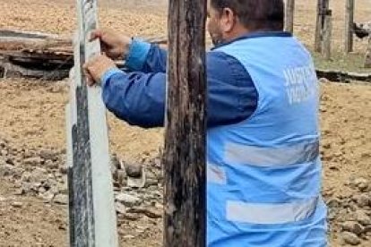 Personal municipal realizó el retiro de las estructuras.