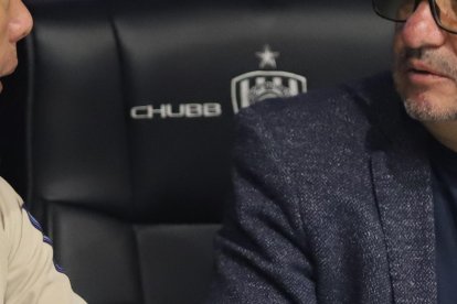 Santiago Morales (d), gerente de Independiente del Valle, dio detalles de la primera final de la LigaPro