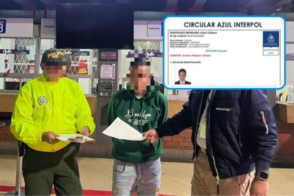 Alias Jhonny fue entregado a Colombia en el puente internacional de Rumichaca.