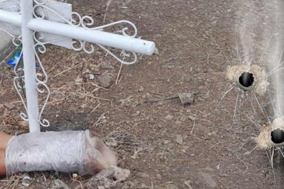 La mujer presentaba varios impactos de proyectil.