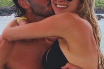 Leonardo Campana y su novia Ariana Altuve visitaron las paradisíacas islas Galápagos.