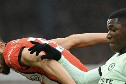 Niño Moi jugó los 90 minutos con el Chelsea.