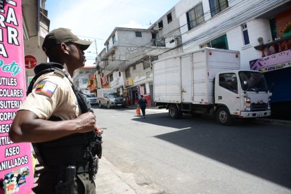 Policías llegaron a dar más resguardo a la zona y los alrededores de donde ocurrió el ataque a bala.