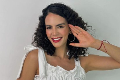 Mare estaría en una obra de teatro con Don Day y varios participantes más.