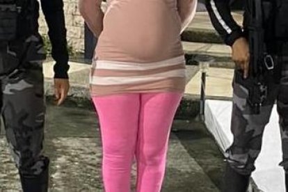 La mujer fue encontrada en un domicilio en el que además había 50 paquetes con cocaína.