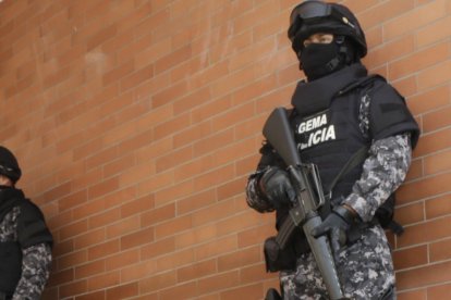 Las sustancias son empaquetadas para su distribución interna y externa.