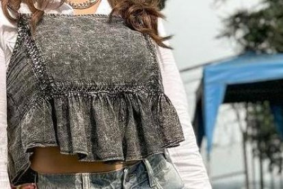 Cinthya Coppiano es la moderadora del programa Los Hackers del Espectáculo.