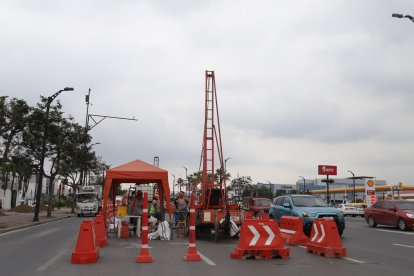 Los profesionales piden que en las obras que se realizan en las vías exista seguridad para evitar peligros.