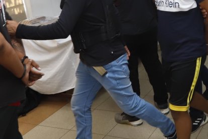 Once personas fueron detenidas en tres áreas de la urbe porteña. Cinco tienen antecedentes.