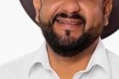 El hombre fue concejal alterno con el Movimiento Revolución Ciudadana. También era taxista.