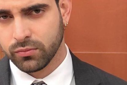 El modelo Sebastián Tamayo tiene fama de que se enamora 

de sus compañeras en los realities.