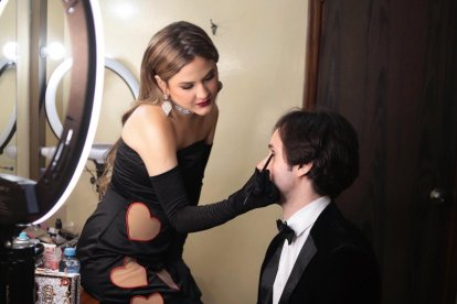 skar Van 

der Moon y su relación a distancia con mar Rendón: