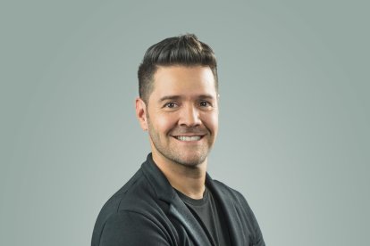 Carlos Luis Andrade es un presentador muy reconocido en Ecuador.