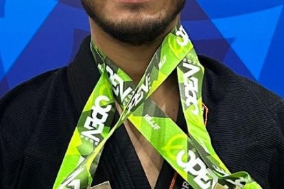 Jaramillo tiene 24 años, lleva seis años en este deporte y ha entrenado en Colombia, Brasil, Emiratos Árabes Unidos y Estados Unidos.