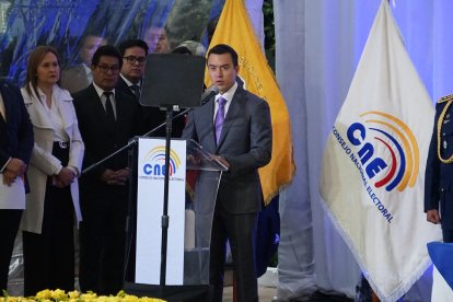 Daniel Noboa, Presidente de Ecuador, durante la apertura de las votaciones del 21 de abril de 2024.