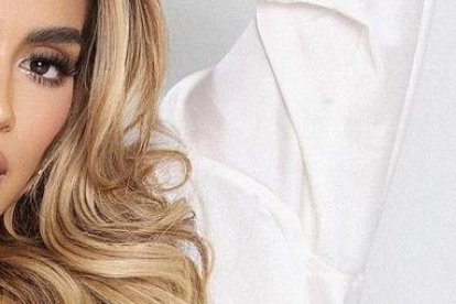 Andreína Bravo Es hija 

única

y en su casa le enseñaron a que todo se maneja con respeto y educación. No tolera a los malcriados.