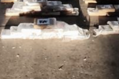 Los agentes hallaron más de una tonelada de droga.