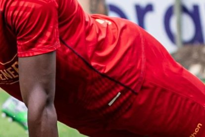 os jugadores suplentes entrenaron bajo la supervisión del técnico Ariel Holan.