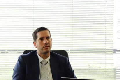 El ministro encargado de Energía y Minas, Roberto Luque.