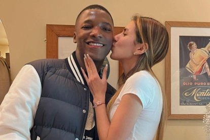 Moisés Caicedo y Paola Salazar serán padres.