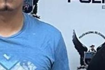 Uno de los detenidos tiene antecedentes penales, según información policial.