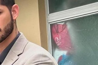 Renier tiene dos años en Ecuador y formó una familia con la bailarina Antonella Moscoso