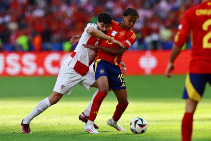 Lamine Yamal registró una asistencia en el triunfo de España.