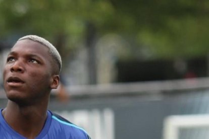 Moisés Caicedo entrenando para el debut en Copa América.