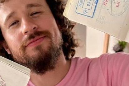 Luis Arturo Villar Sudek, mejor conocido como Luisito Comunica, es un YouTuber y blogger mexicano.