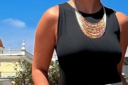 Cancillería resolvió quitarle la visa a Alondra Santiago.