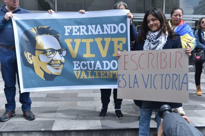 Amanda Villavicencio acudió a un plantón en el Complejo Judicial para exigir celeridad en el caso.