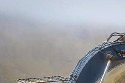 Maquinaria usada para trabajos de movimiento de tierra, para abrir camino