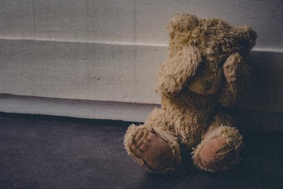 El niño tenía apenas cuatro años cuando fue asesinado. Por su muerte hay una persona con prisión preventiva, pero su madre también es requerida.