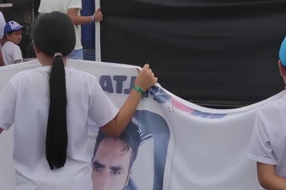 Familiares de Diego Alcívar acuden continuamente a la Fiscalía buscando información sobre la búsqueda.