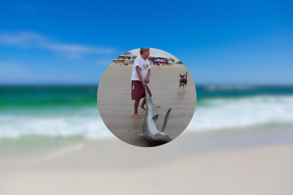 El acto quedó grabado en video. Pasó en Tonsupa.