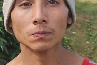 Este hombre fue detenido con tres cajas de fósforos y una pipa hecha con una zanahoria.